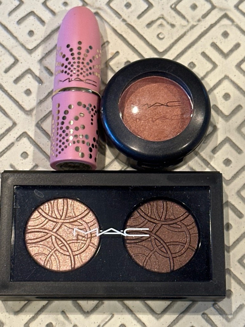 MAC Cosmetics Bundle/3 makeup items